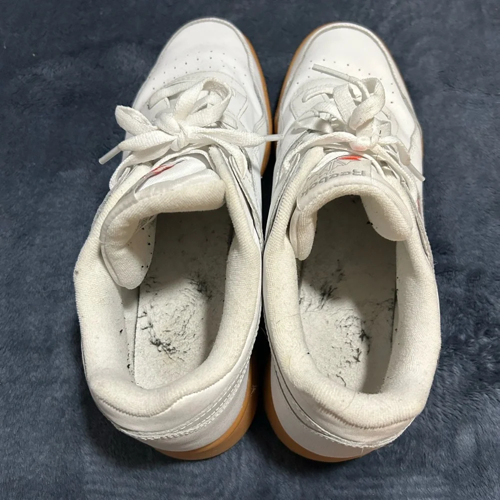 Mans Reebok size 10.5 - Picture 3 of 4